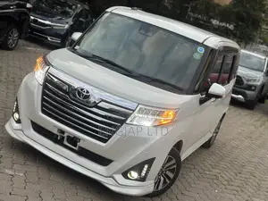 Toyota Roomy 2019 Pearl