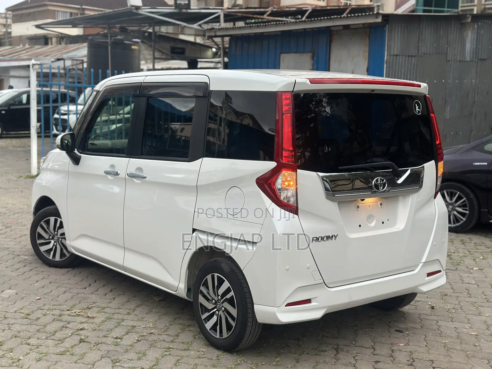 Toyota Roomy 2019 Pearl