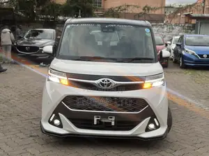 Toyota Tank 1.0 G-T FWD 2019 White