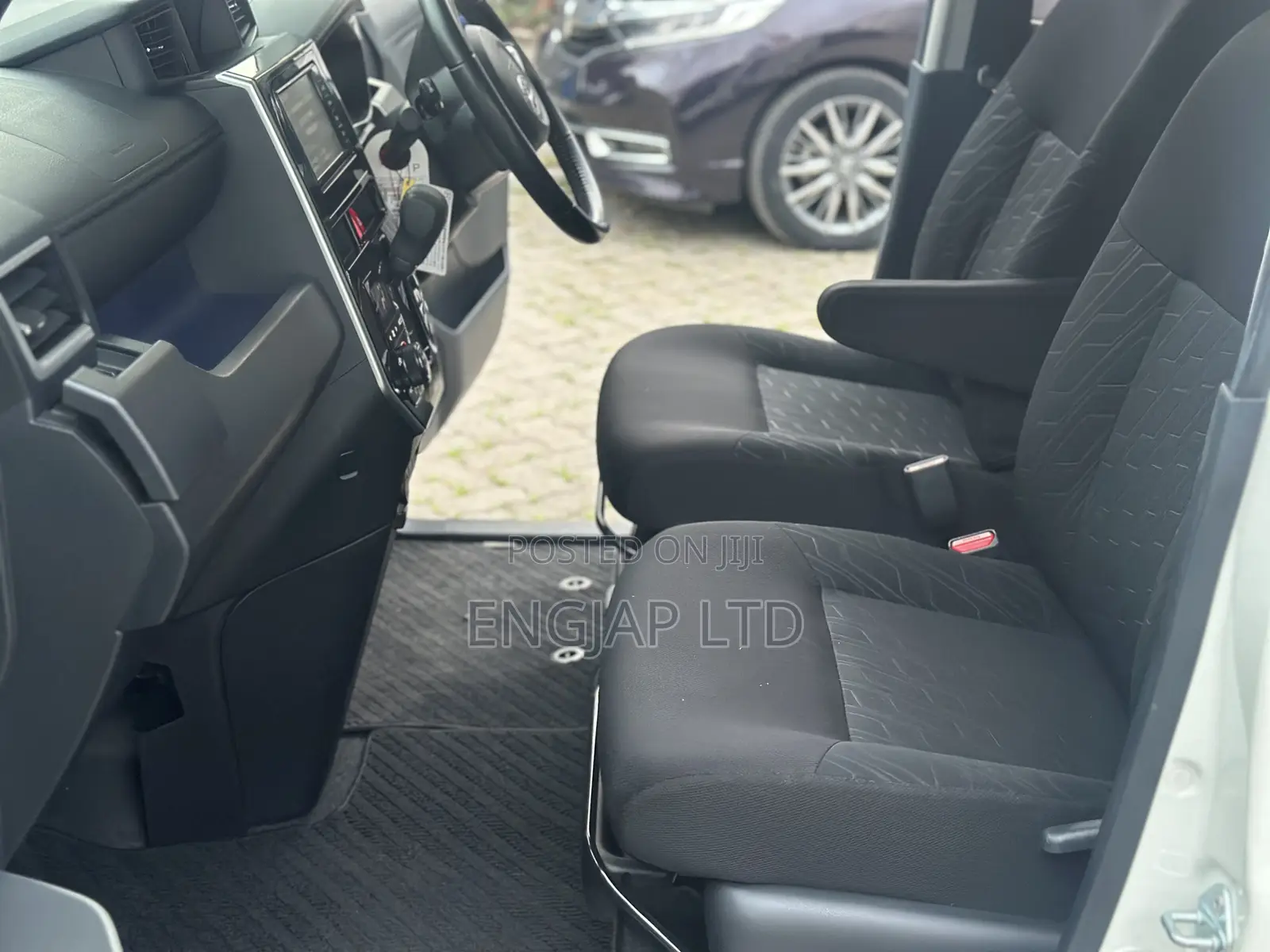 Toyota Tank 1.0 G-T FWD 2019 White
