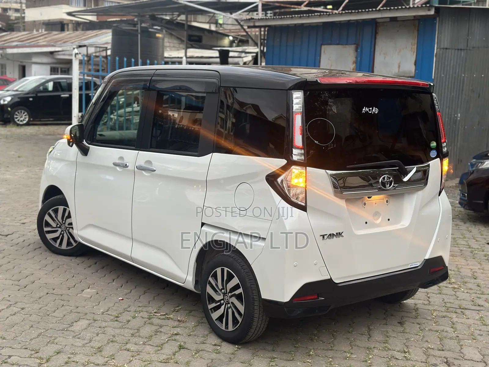 Toyota Tank 1.0 G-T FWD 2019 White