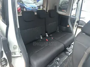 Toyota Tank 1.0 G-T FWD 2019 White