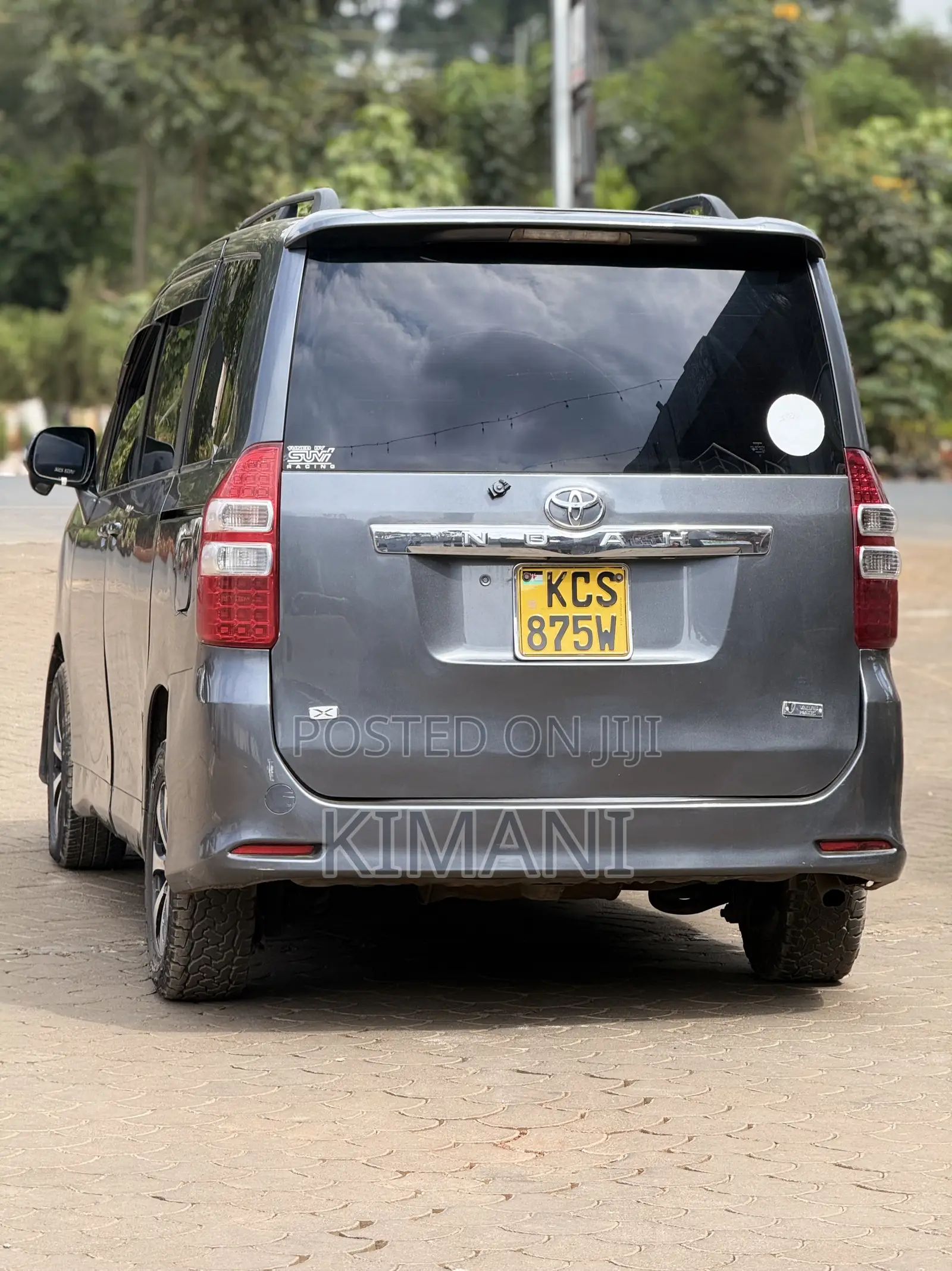 Toyota Noah 2012 Gray