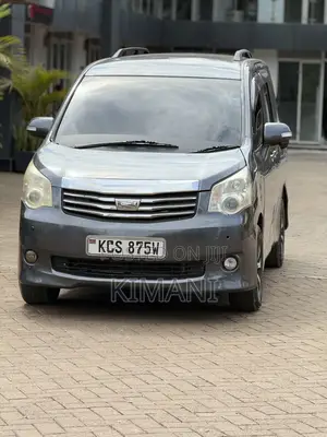 Toyota Noah 2012 Gray