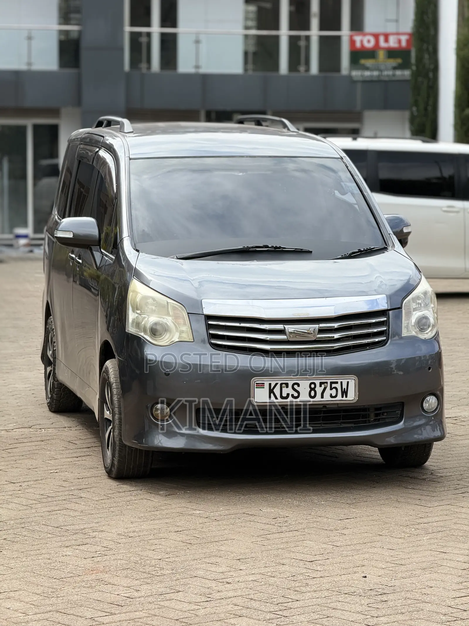 Toyota Noah 2012 Gray