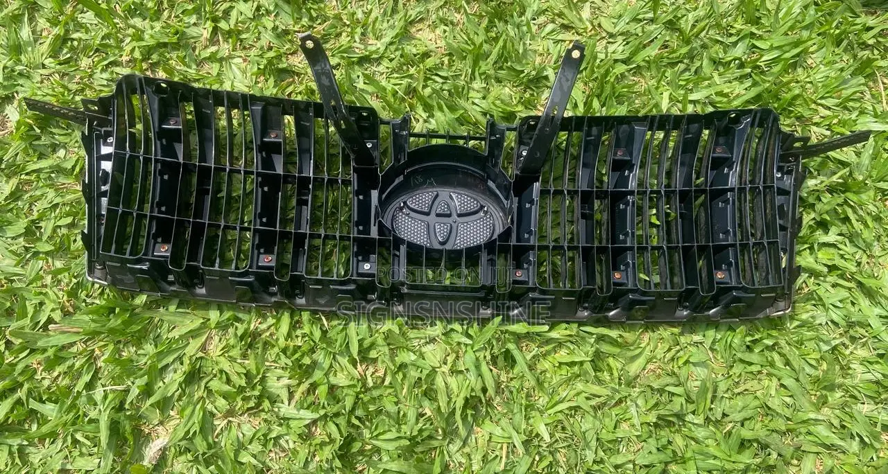 Toyota Prado J150 Front Grille