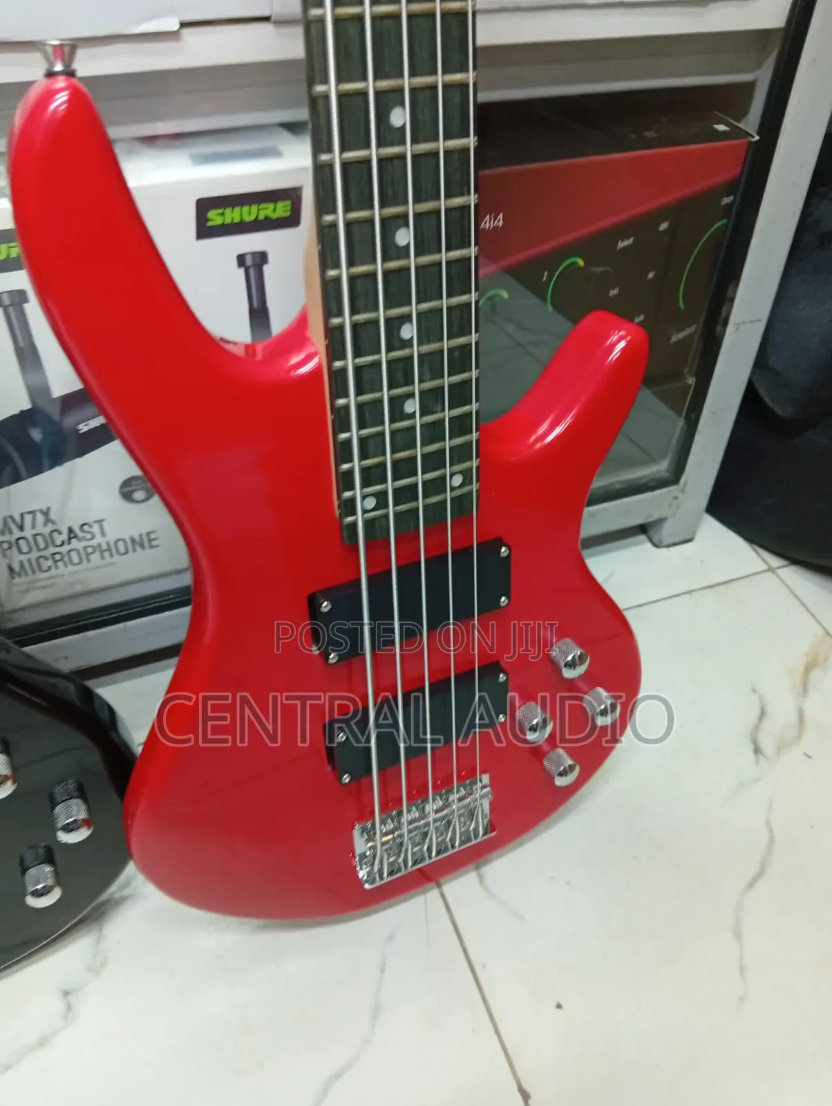 Gio Soundgear 5string Ibanez Bass Guitar