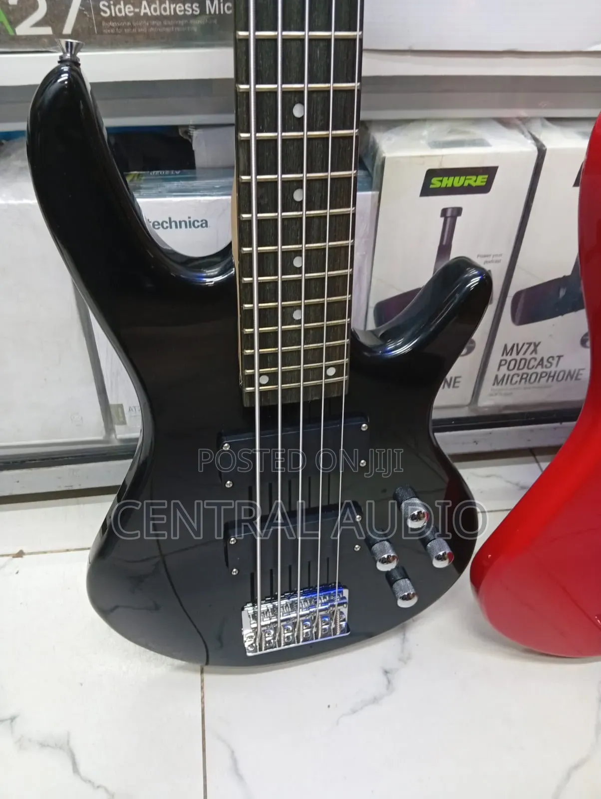 Gio Soundgear 5string Ibanez Bass Guitar