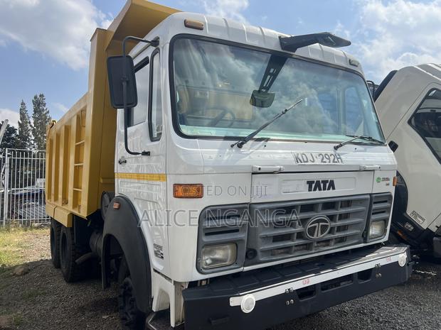 2021 Tata Tipper 2516 - thumbnail 3