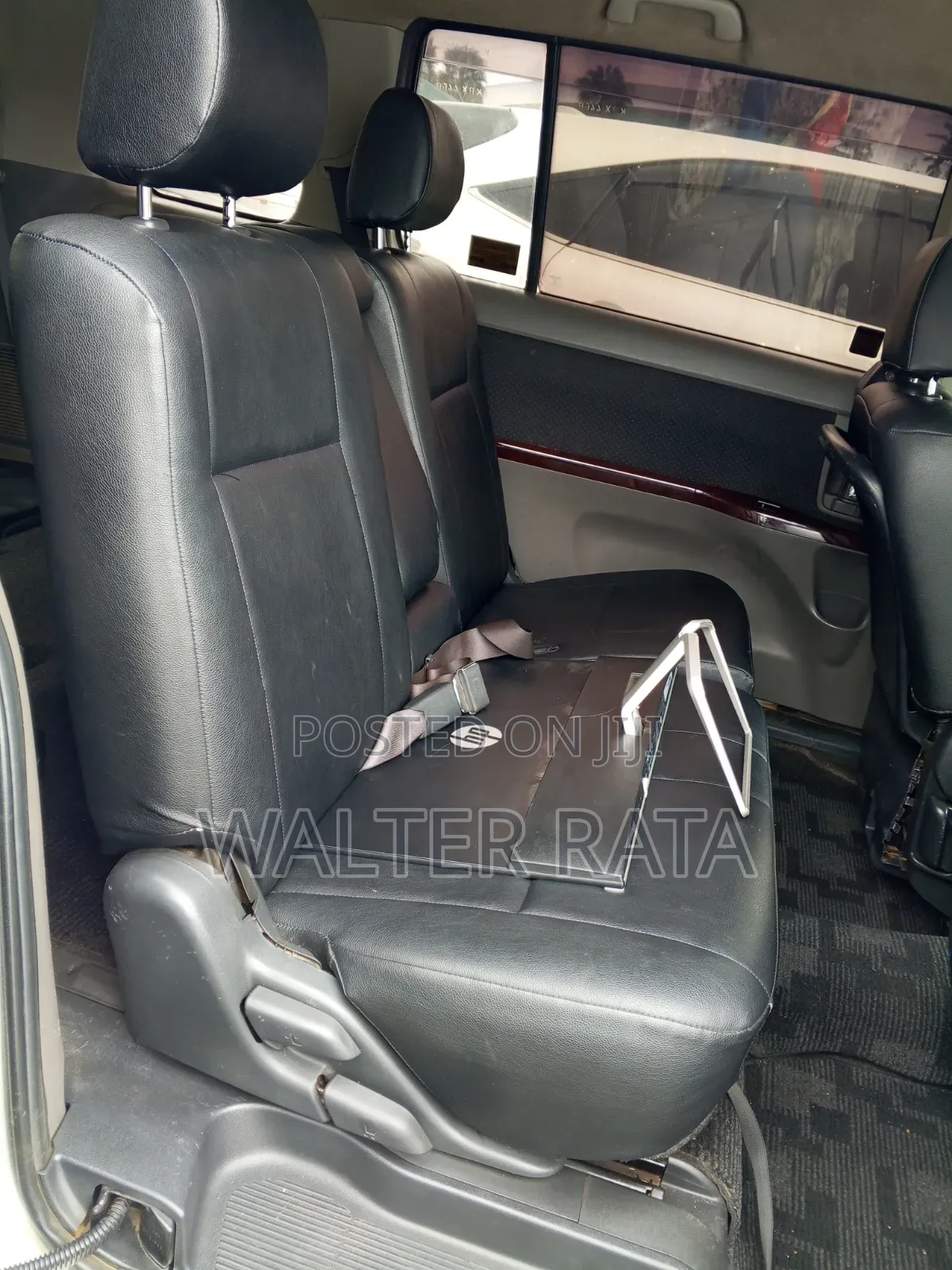 Toyota ISIS 2006 White