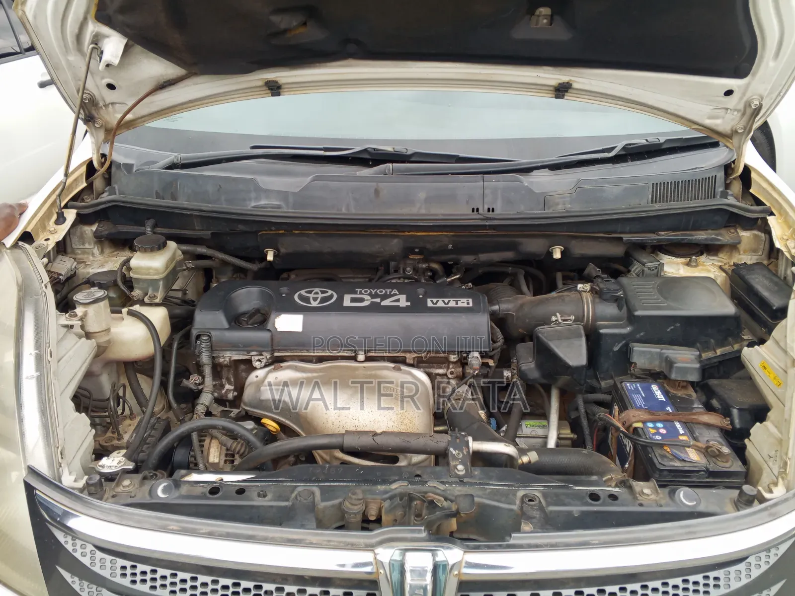 Toyota ISIS 2006 White