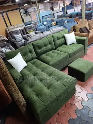 A Well Pinned Six Seater L Shape