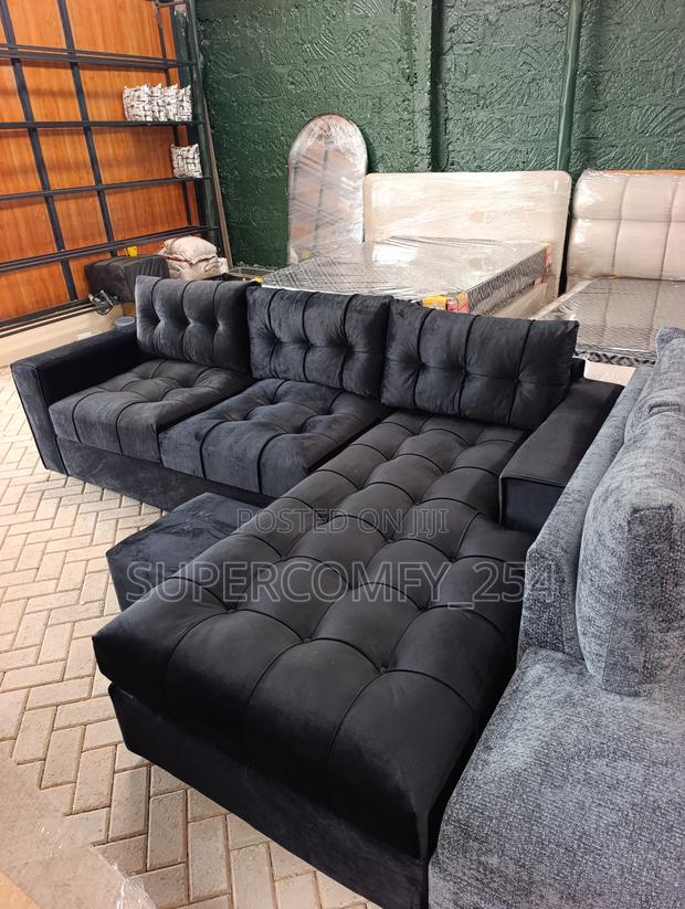 A Well Pinned Six Seater L Shape - thumbnail 3