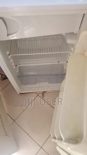 Hot Point Fridge 19ltr