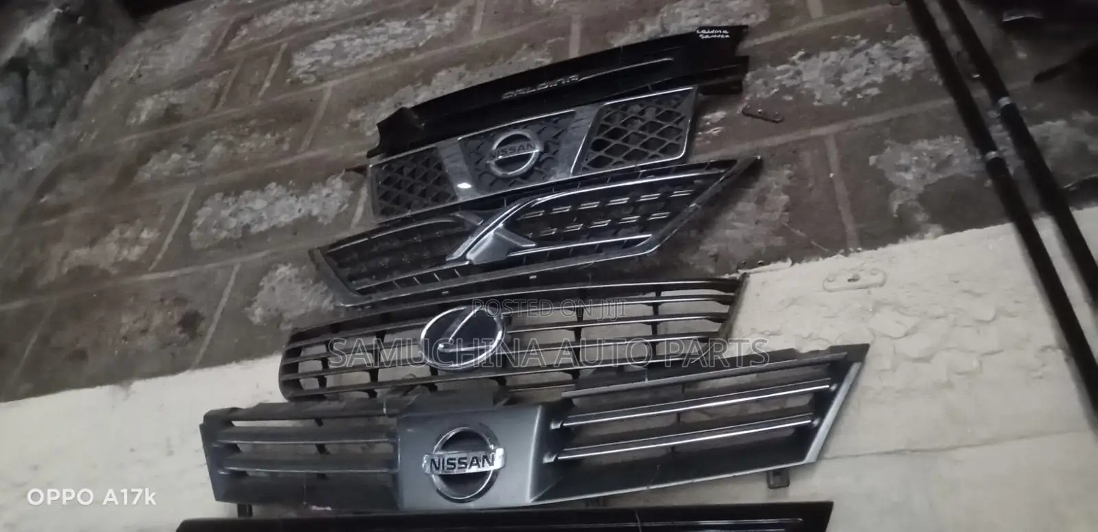 Grill Nissan Note E11