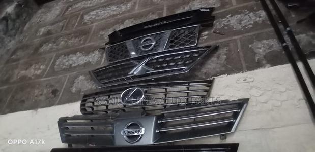 Grill Nissan Note E11