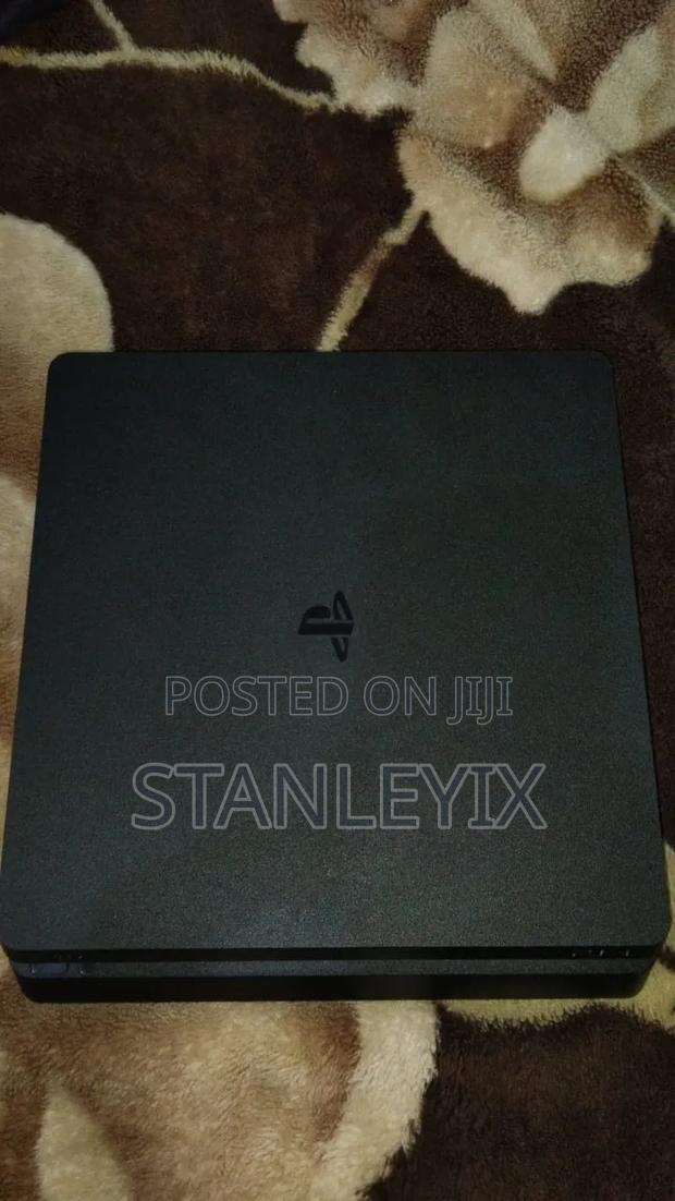 Playstation 4 Slim - thumbnail 6