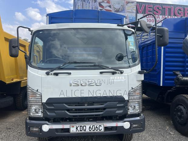 Isuzu FRR Blue Power Closed Body - thumbnail 2