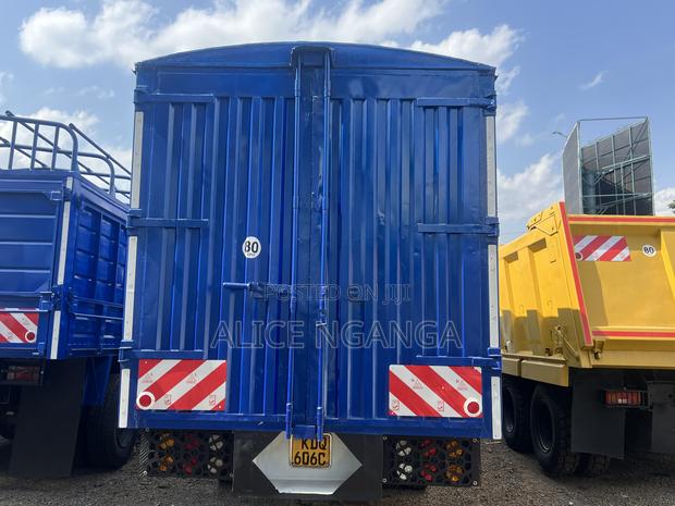 Isuzu FRR Blue Power Closed Body - thumbnail 4