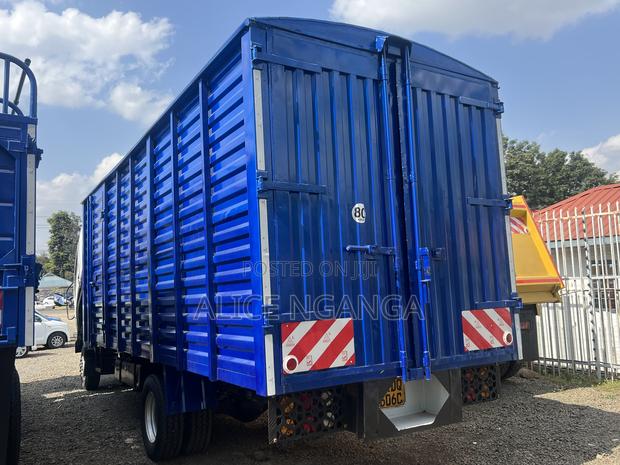 Isuzu FRR Blue Power Closed Body - thumbnail 6