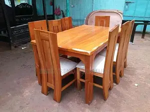 8-Seater Mahogany Dining Set Polished Hardwood Elegance