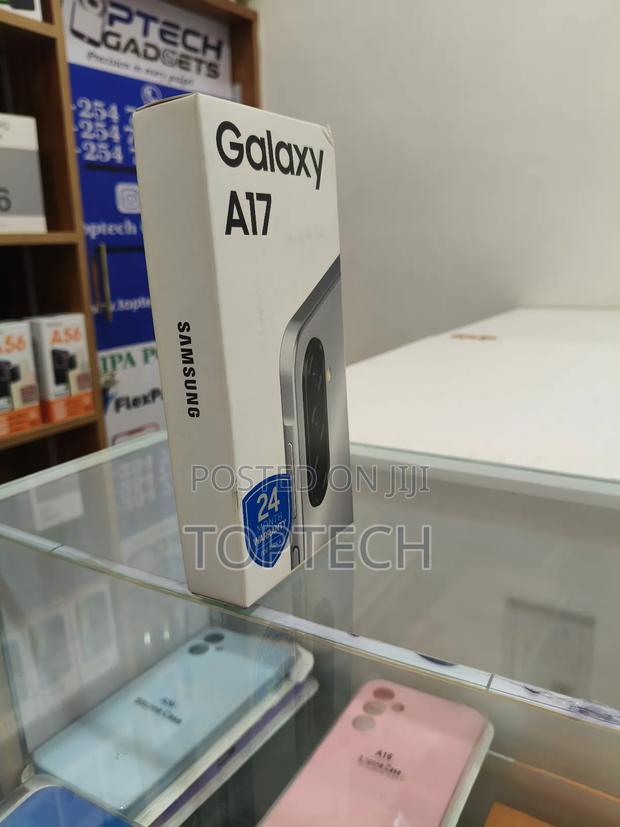 New Samsung Galaxy A17 128 GB Gray - thumbnail 2