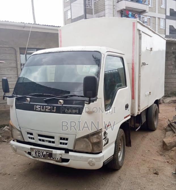Isuzu NHR Local