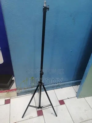 2mtrs Projector Tripod /Ringlight Stand