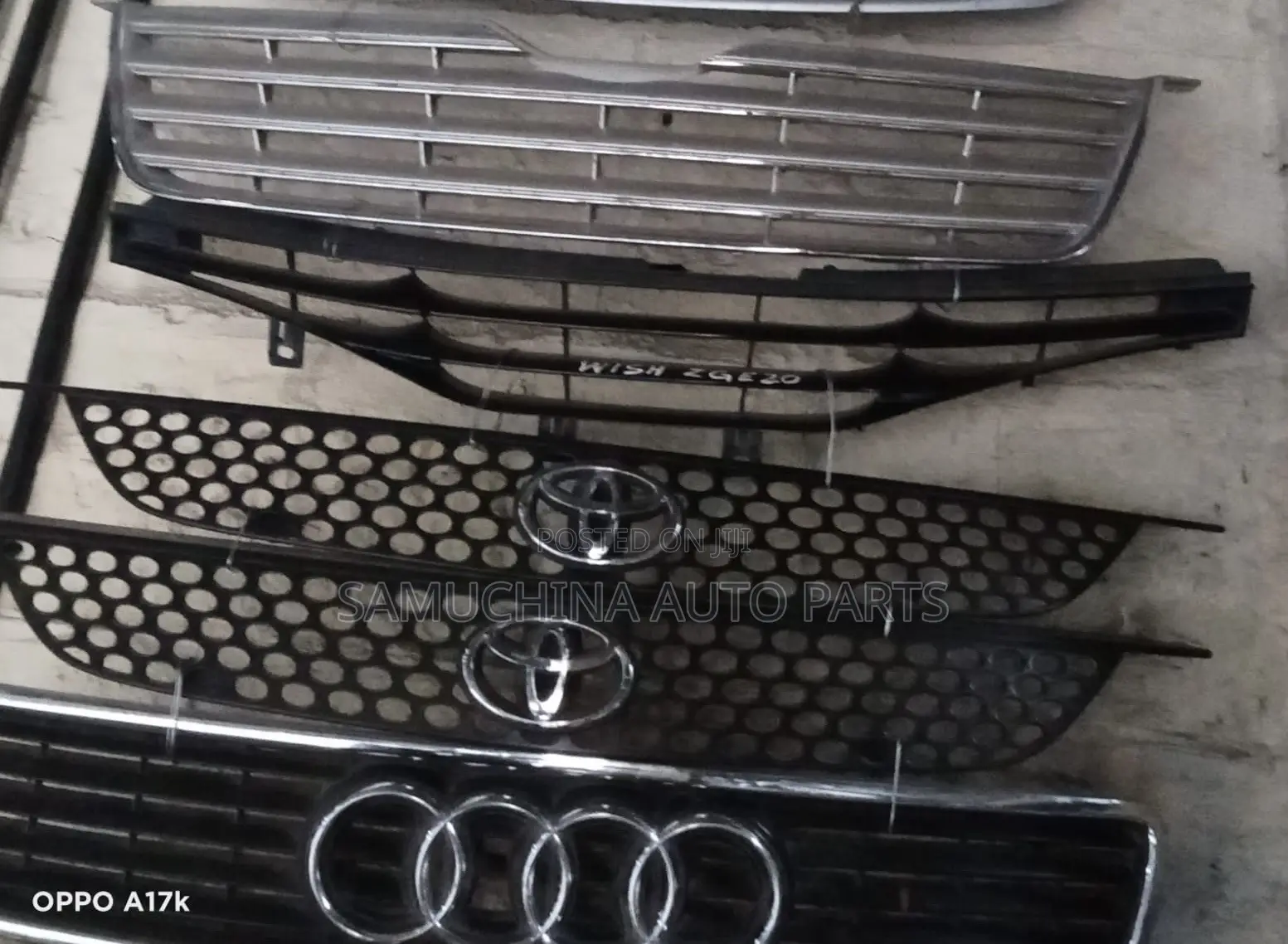 Grill Toyota Fun Cargo