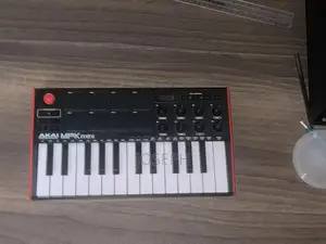 Akai Mpk Mini Midi Controller