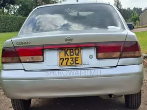 Nissan Sunny 2005 Silver