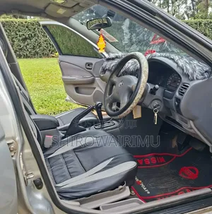Nissan Sunny 2005 Silver