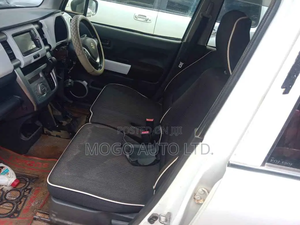 Suzuki Hustler 2015 White