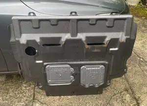 Manganese Steel Engine Cover Rust Shield for Volvo for Volvo V40