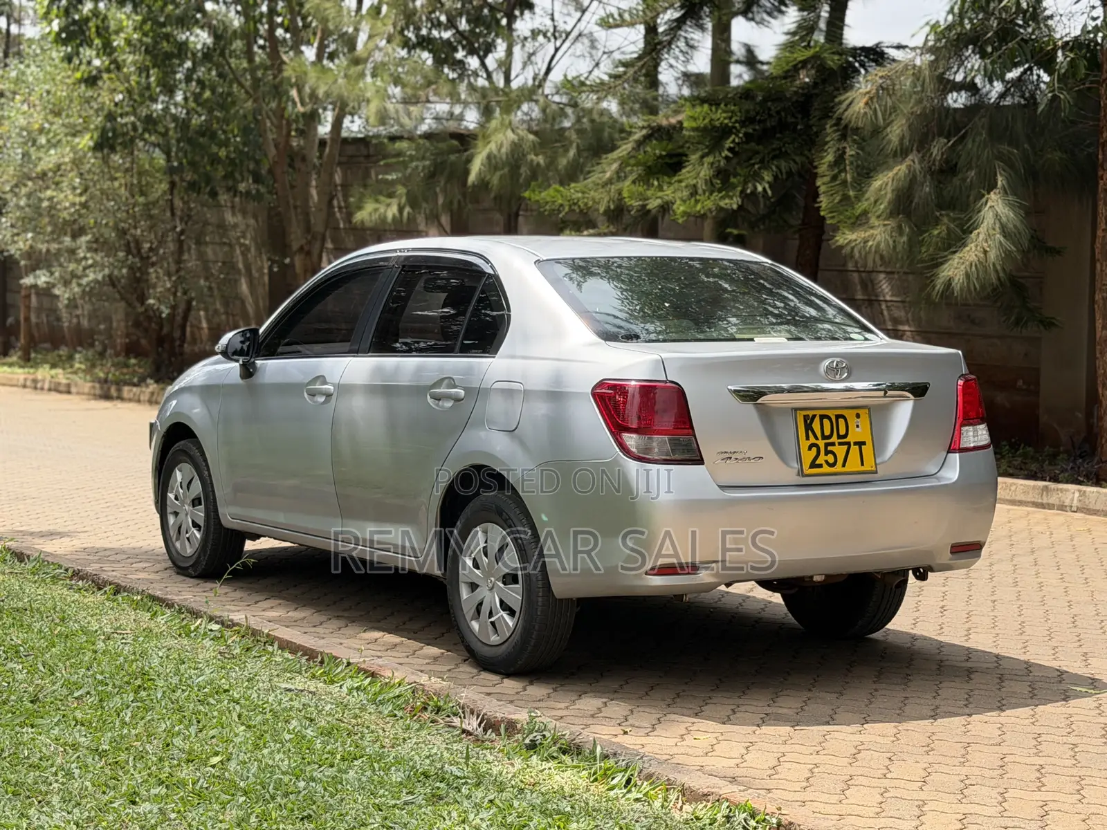 Toyota Axio 2014 Silver