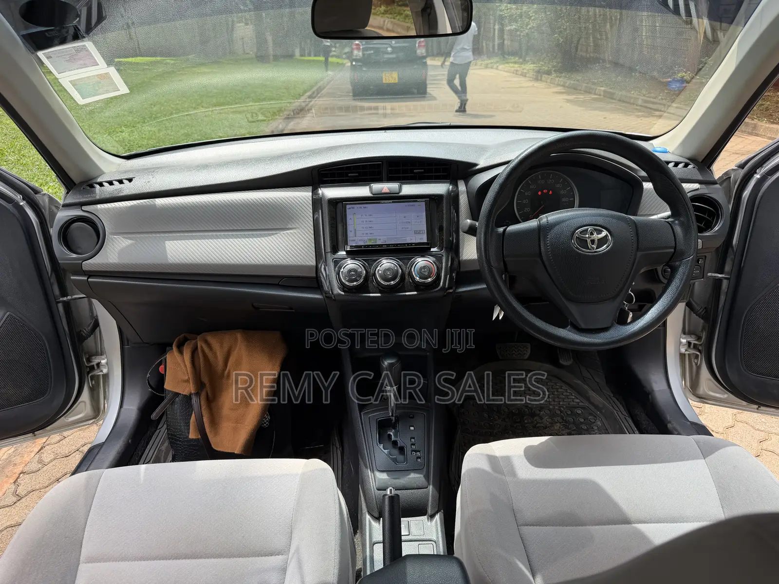 Toyota Axio 2014 Silver