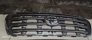 Grill Land Cruiser V8 200 Series