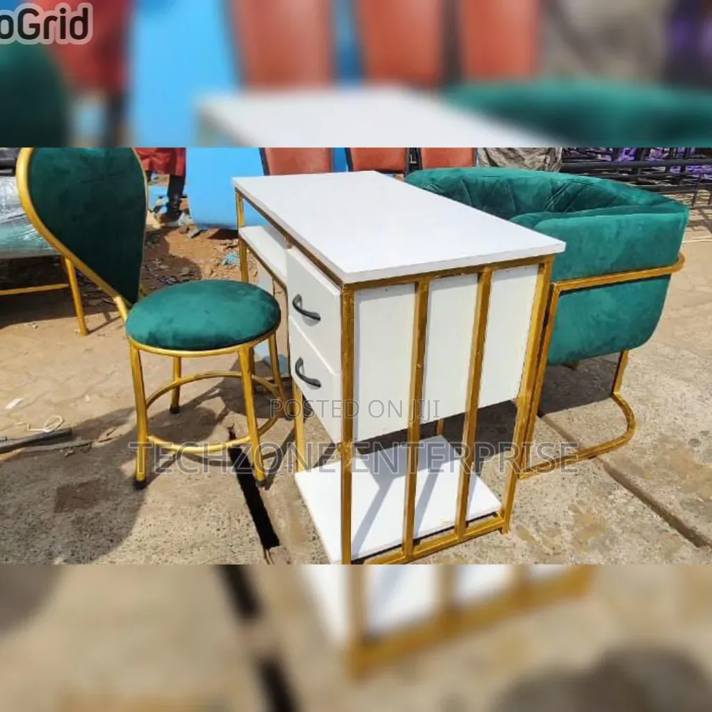 Modern Salon Chair and Desk 