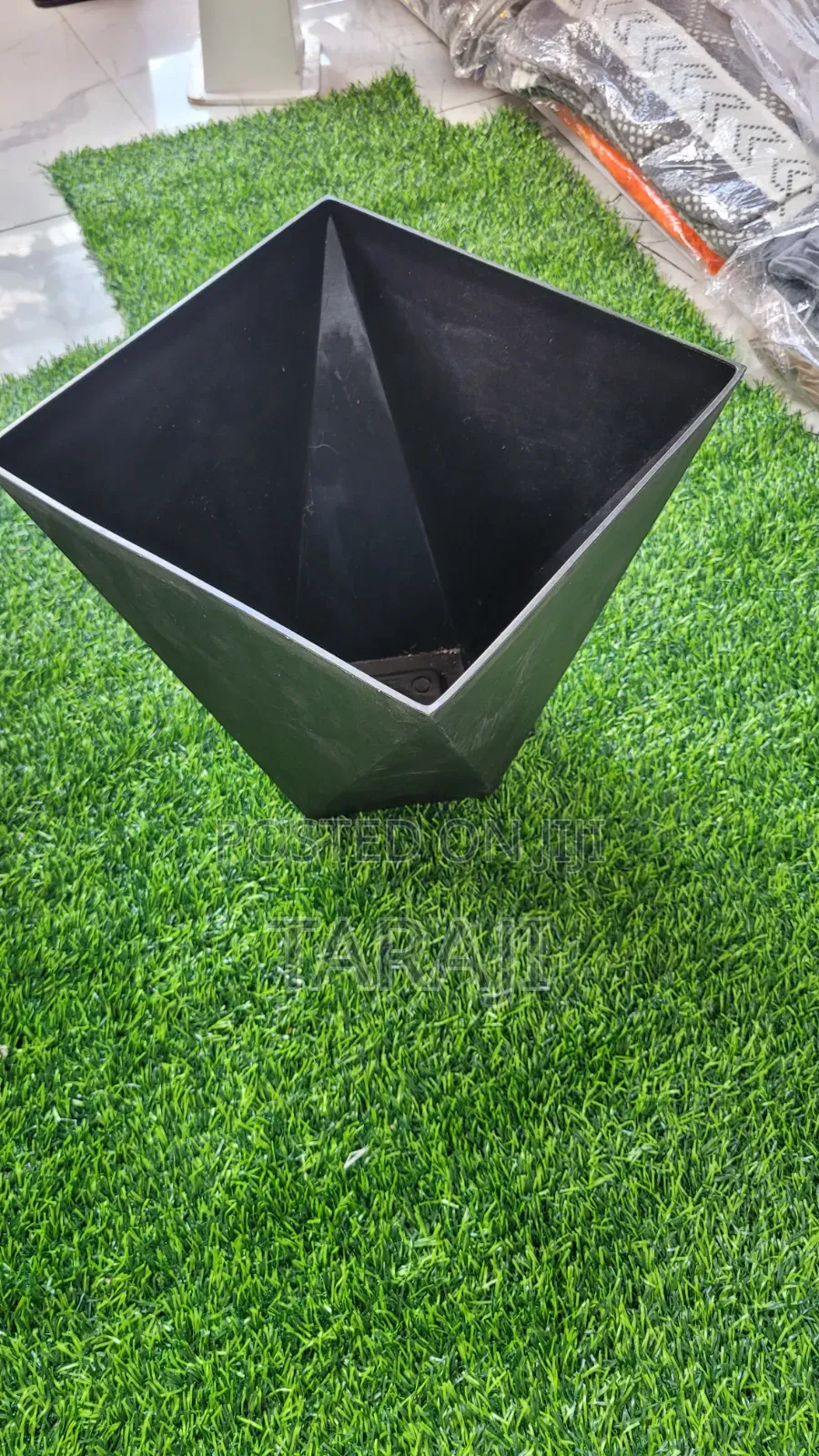 Modern Geometric Hexagon Vase –Aesthetic Honeycomb Ceramic Flower Vase