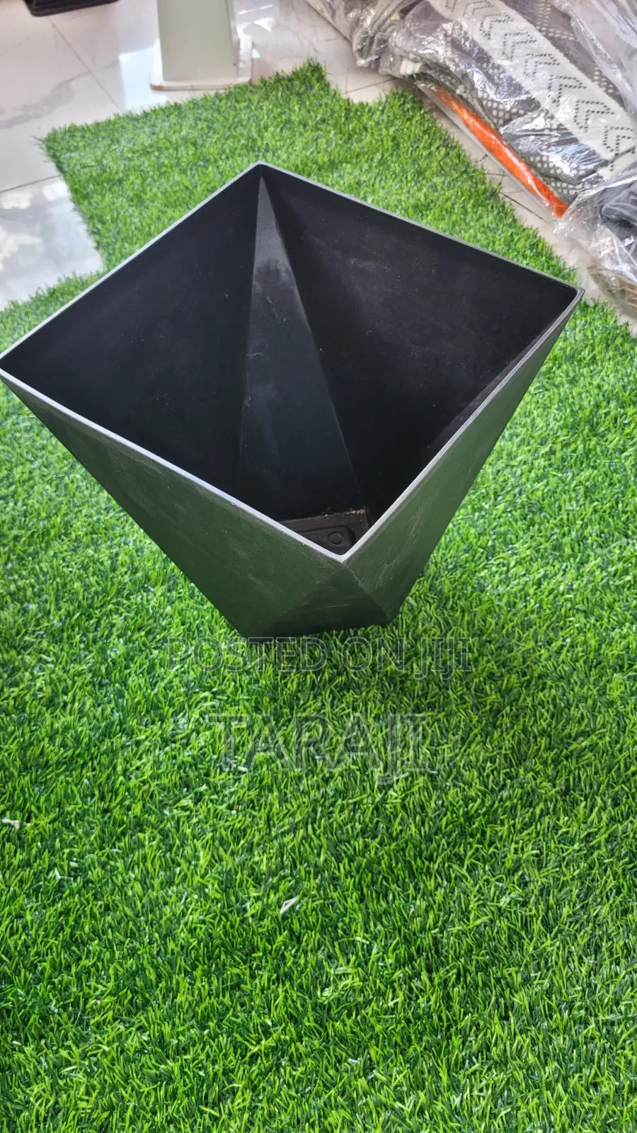 Modern Geometric Hexagon Vase –Aesthetic Honeycomb Ceramic Flower Vase