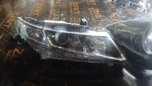 Headlight Honda Stream 2010
