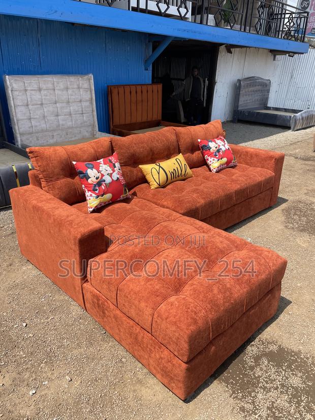 A Well Pinned Six Seater L Shape - thumbnail 9