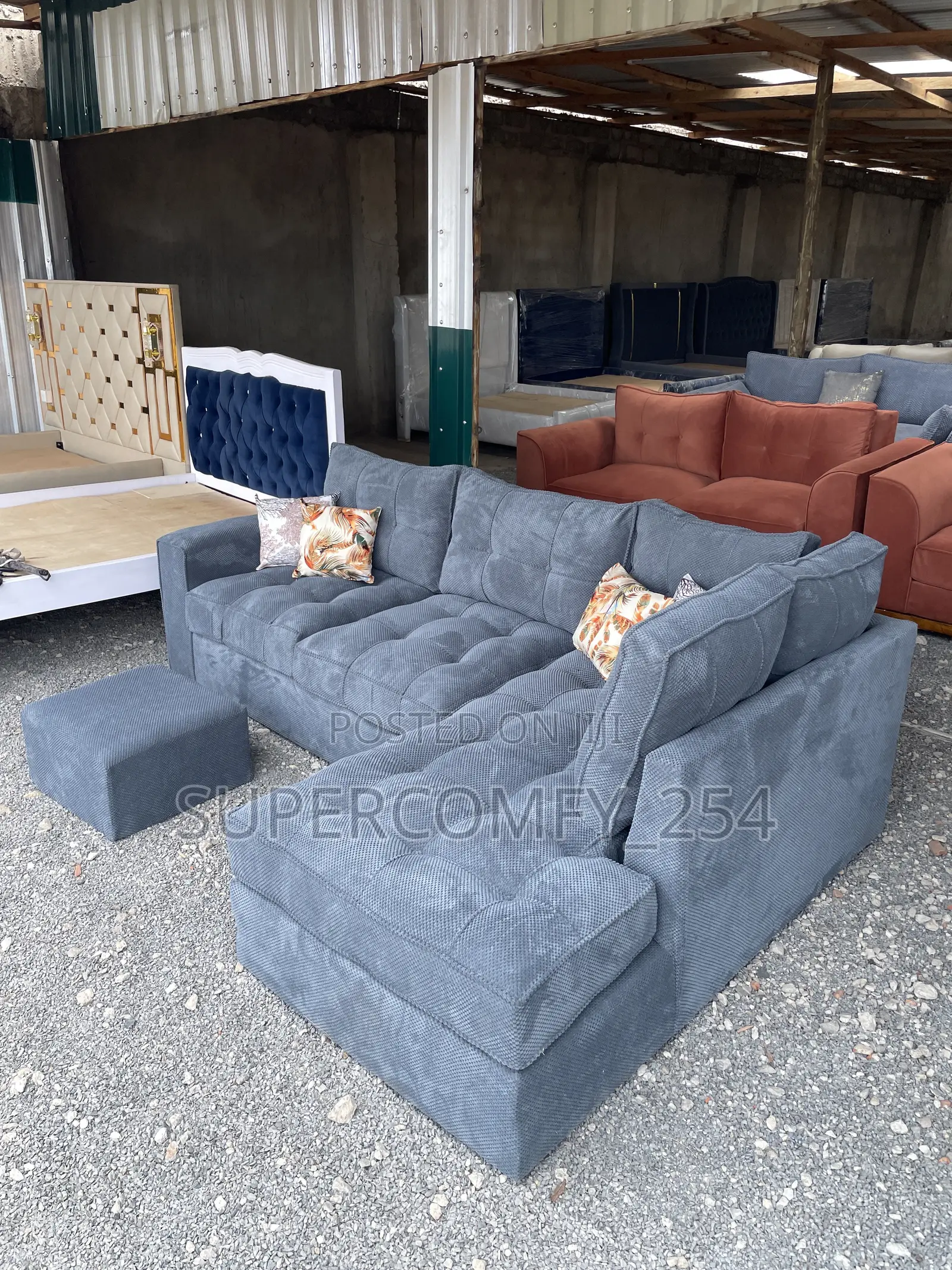 A Well Pinned Six Seater L Shape