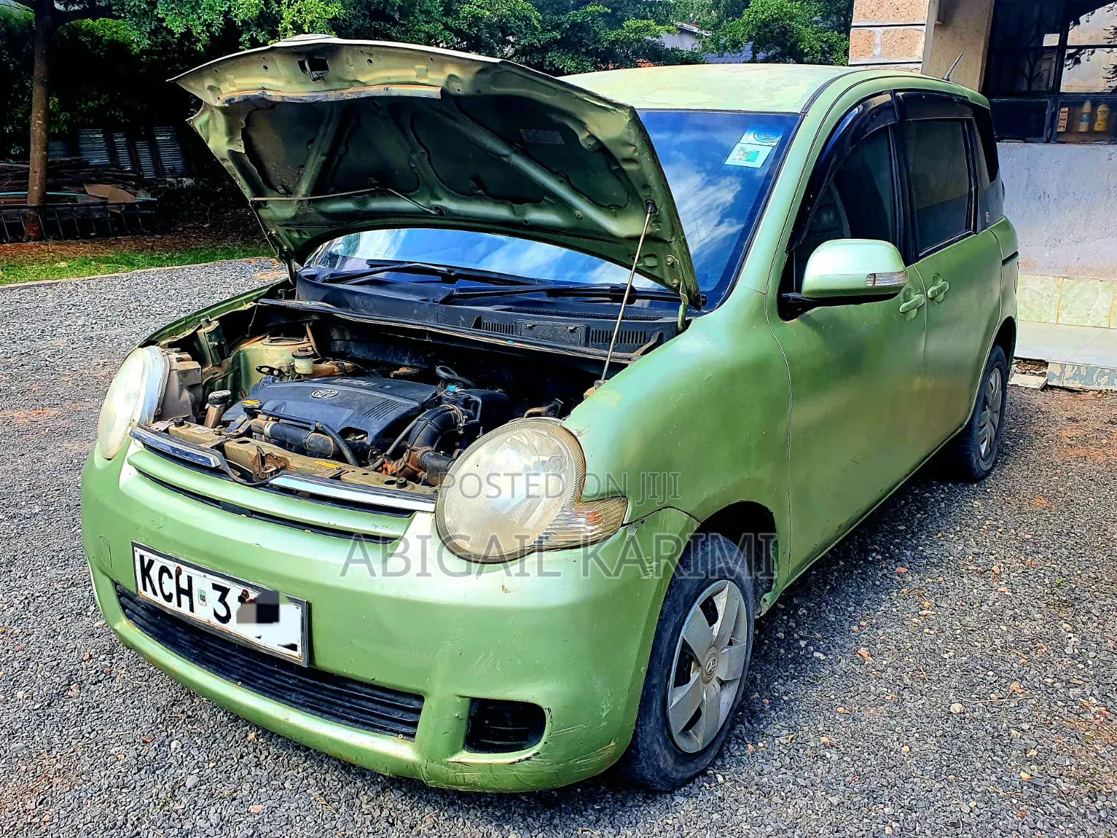 Toyota Sienta 2009 Green