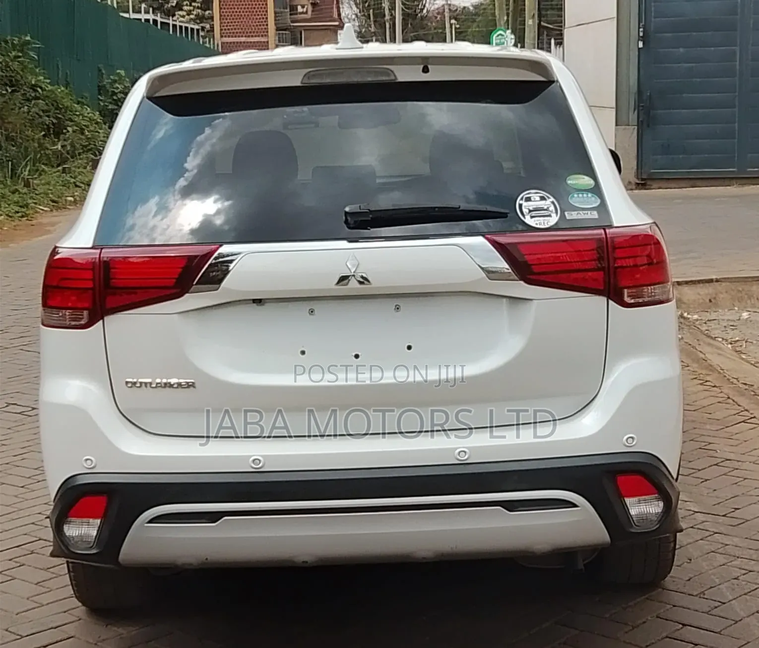Mitsubishi Outlander 2019 White