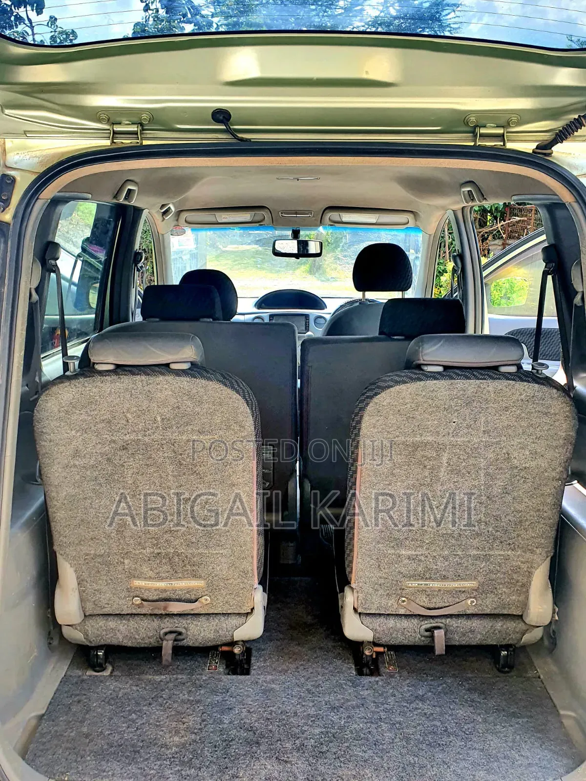 Toyota Sienta 2009 Green