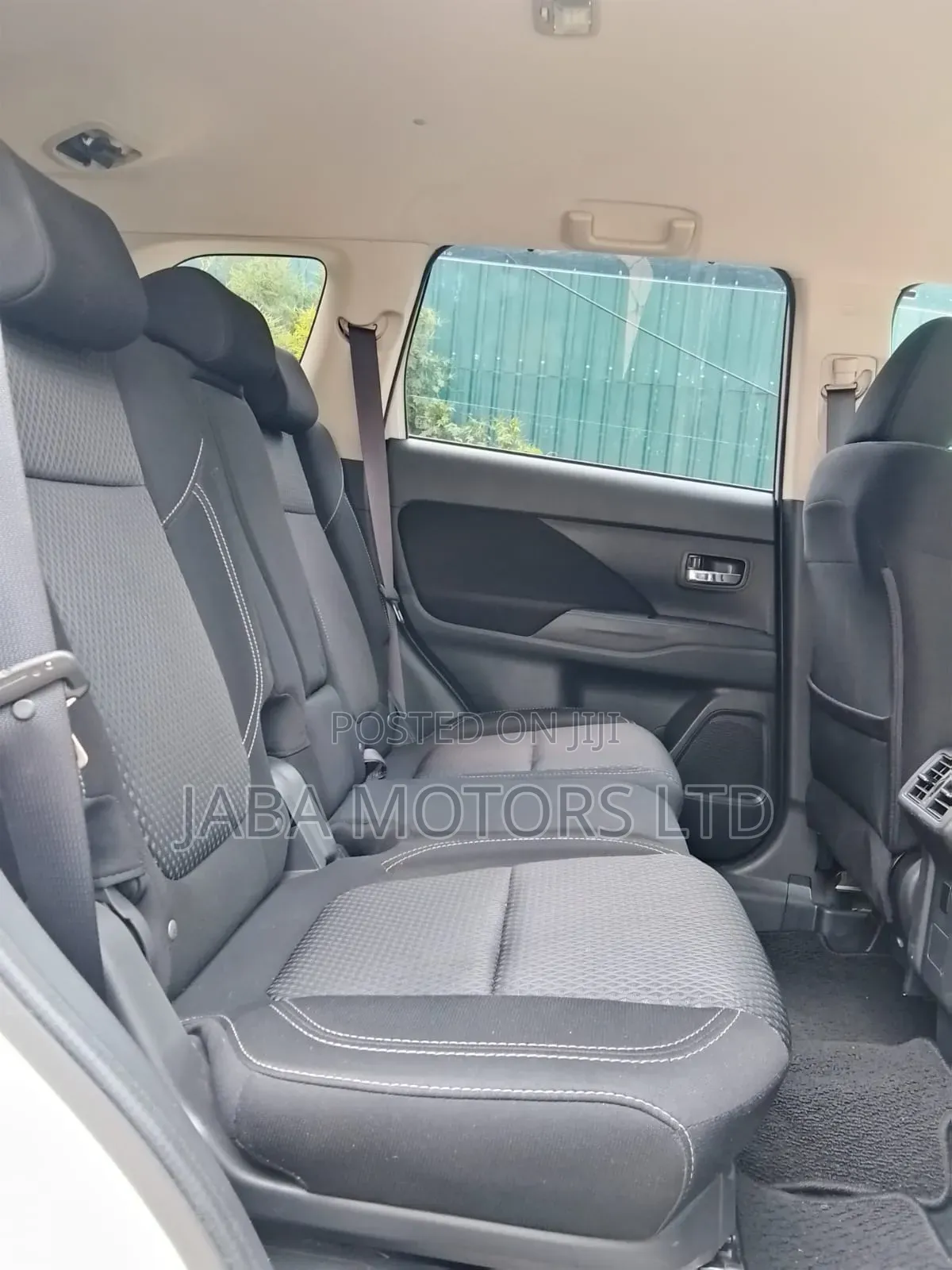 Mitsubishi Outlander 2019 White