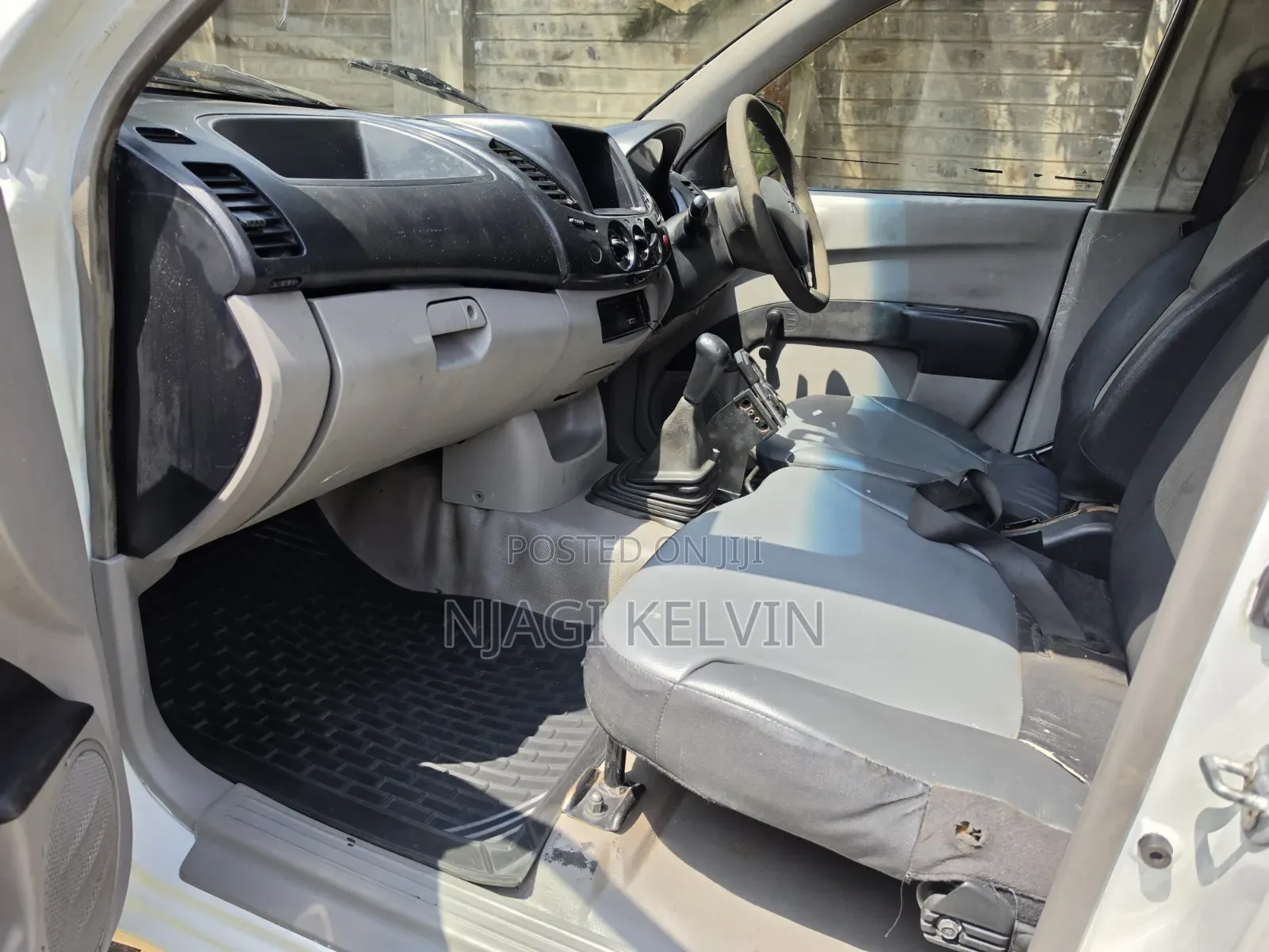 Mitsubishi L200 2009 White