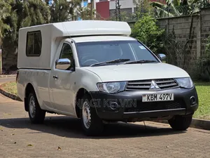 Mitsubishi L200 2009 White