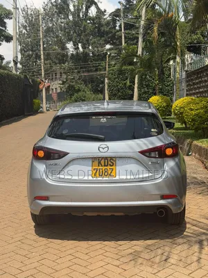 Mazda Axela 2017 Silver
